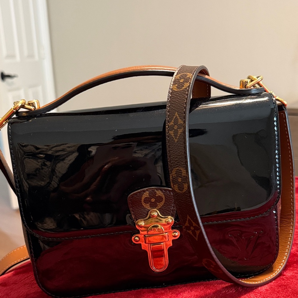 Elegant Black Patent Leather Handbag